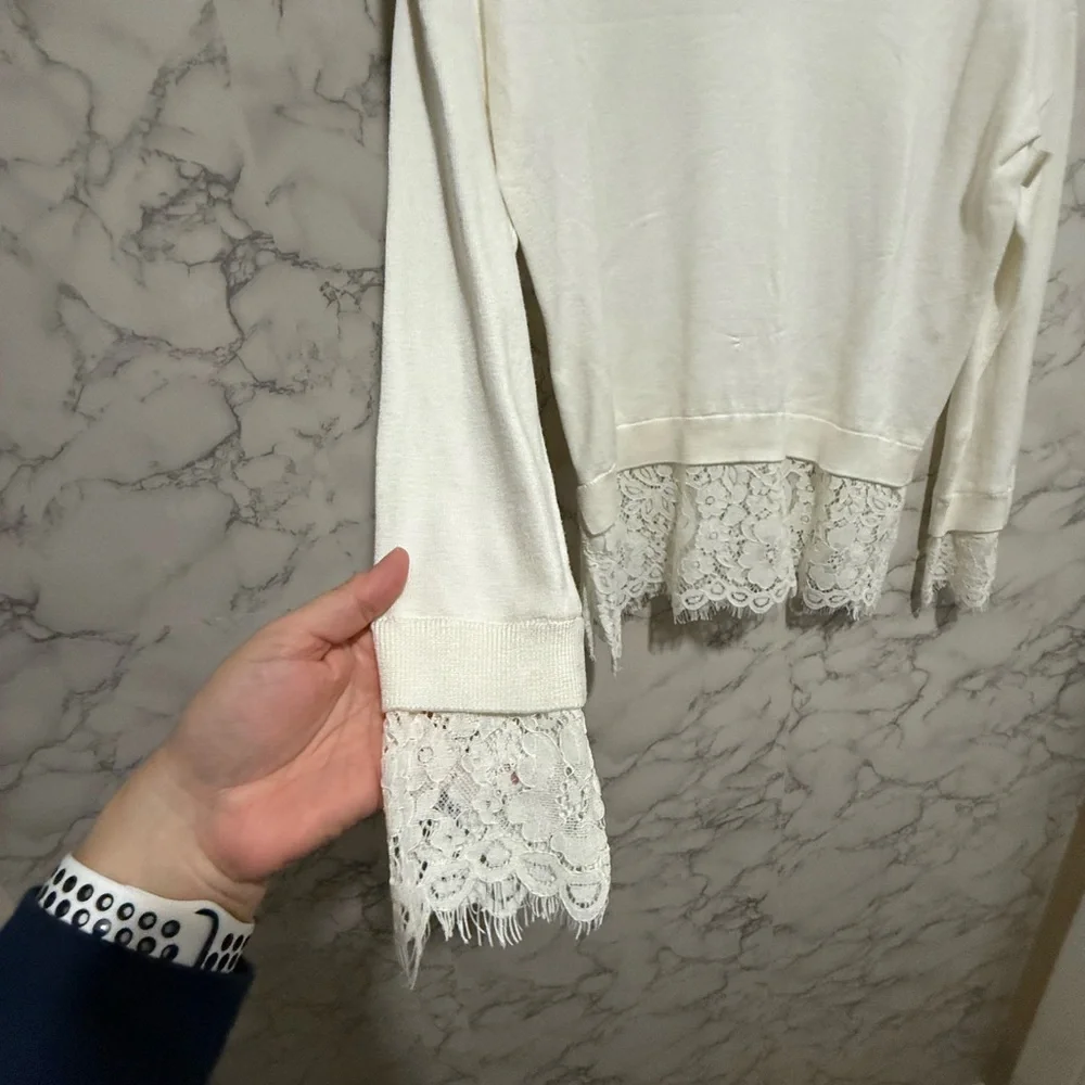 NEW Adrianna Papell Ivory V-Neck Sweater with Lace Hem XS